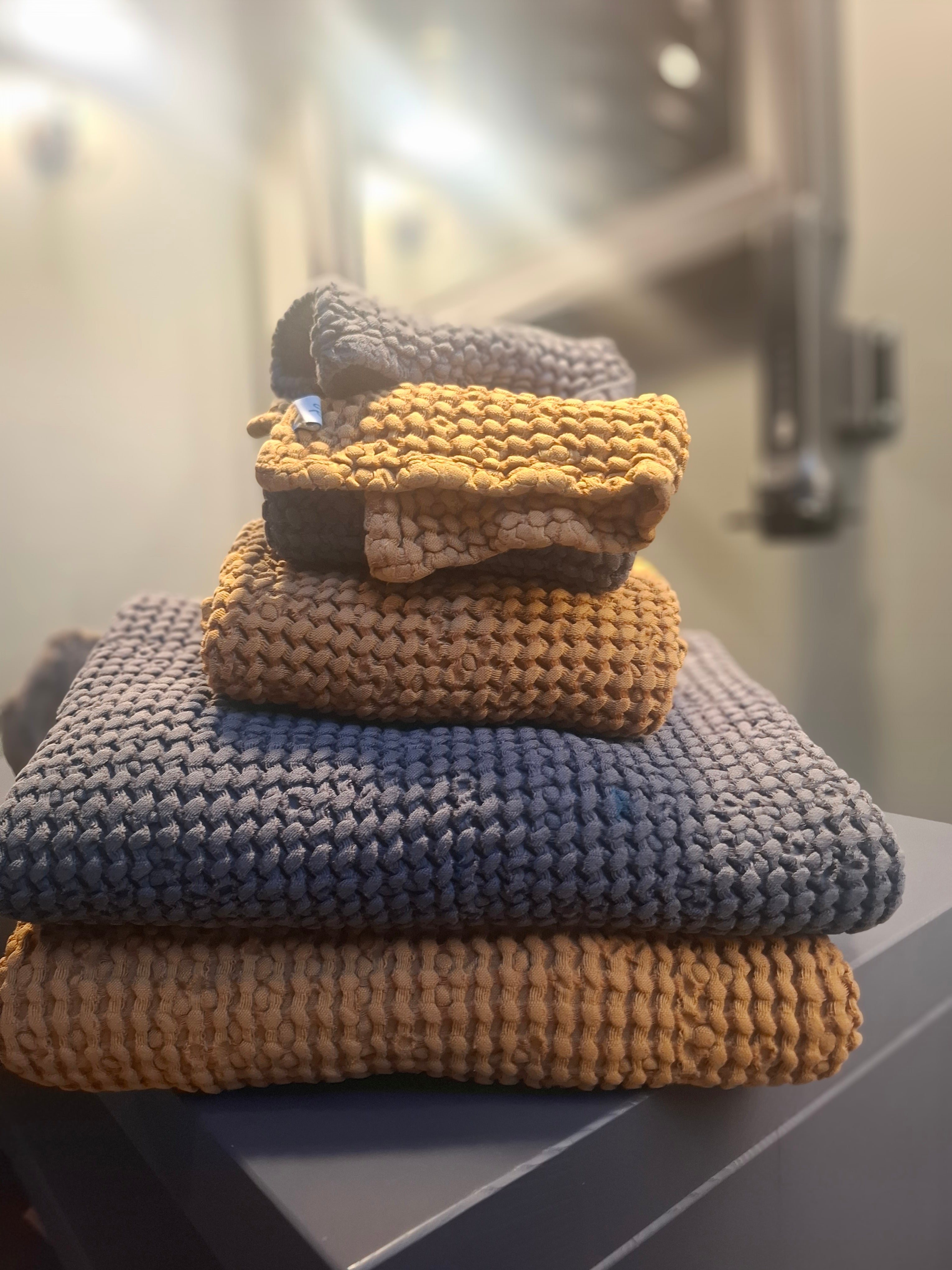 UpRight™ Linen Towel